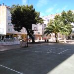 Pista de baloncesto en el Parque Floreal, en el centro de Cedeira